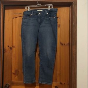 Levi’s Boyfriend Jean Size 32 Zipper Fly for Women